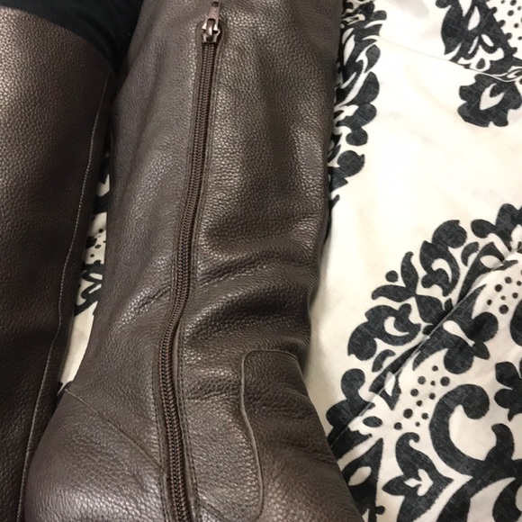 Land’s End all leather block heel knee boots - Picture 4 of 7